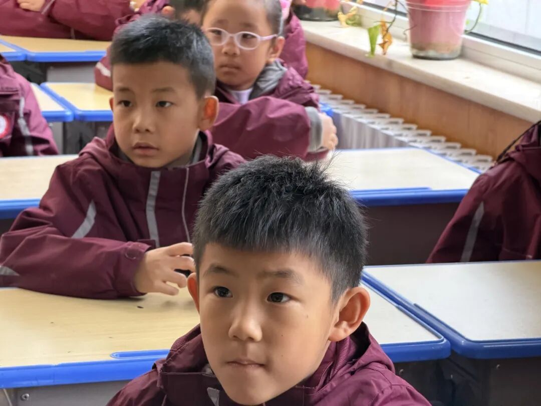 【立小•德育】追“锋”而行！立小的这节“必修课”太赞了 | 石家庄私立一中附属小学雷锋主题教育活动纪实