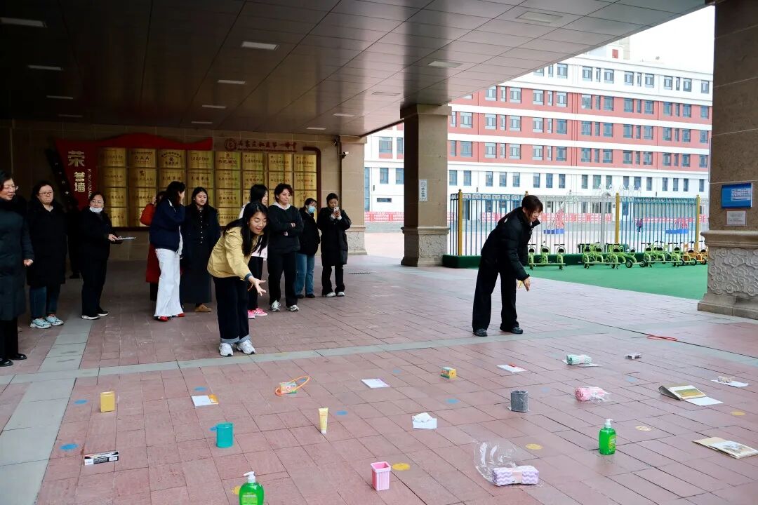 巾帼绽芳华，暖聚校园情 | 石家庄私立一中初中部致敬每一位了不起的“她”