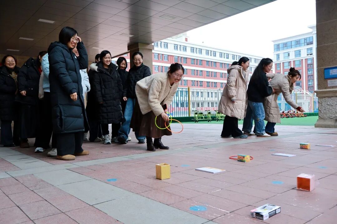 巾帼绽芳华，暖聚校园情 | 石家庄私立一中初中部致敬每一位了不起的“她”
