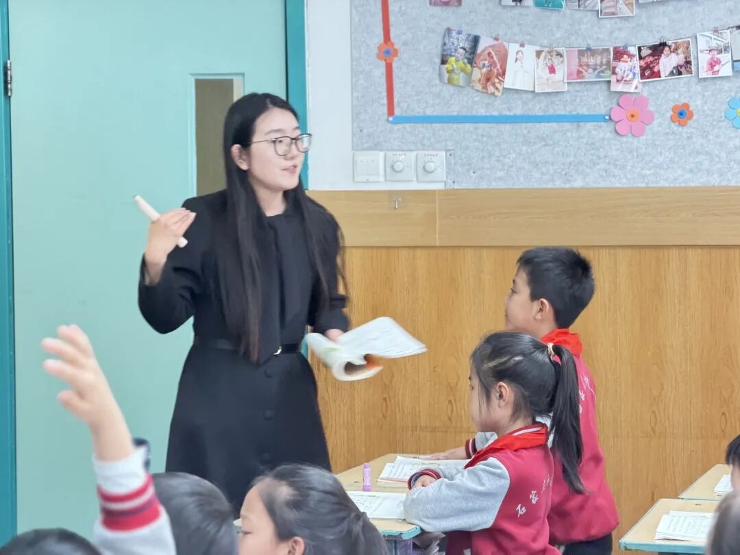 【立小•教学】推门听课“零距离” 解锁课堂新活力|春季开学推门课纪实