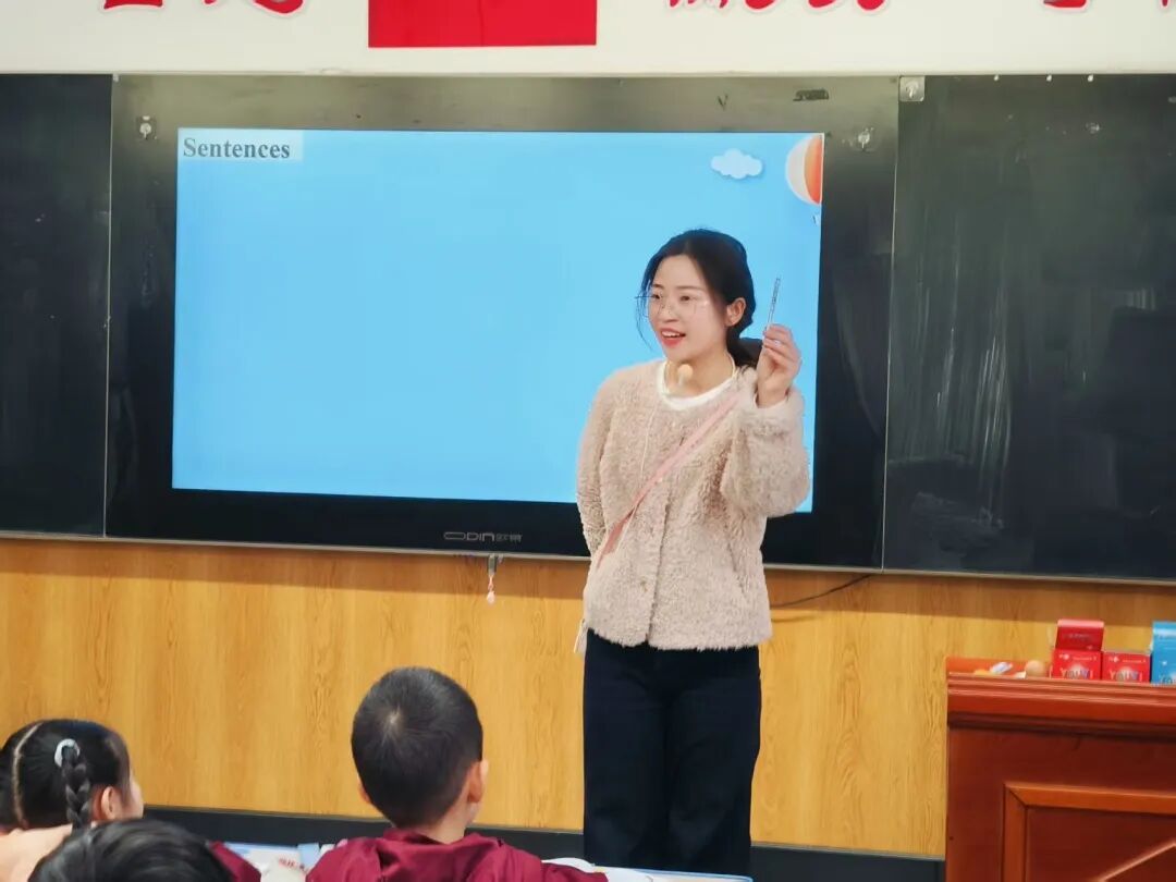 【立小•教学】推门听课“零距离” 解锁课堂新活力|春季开学推门课纪实