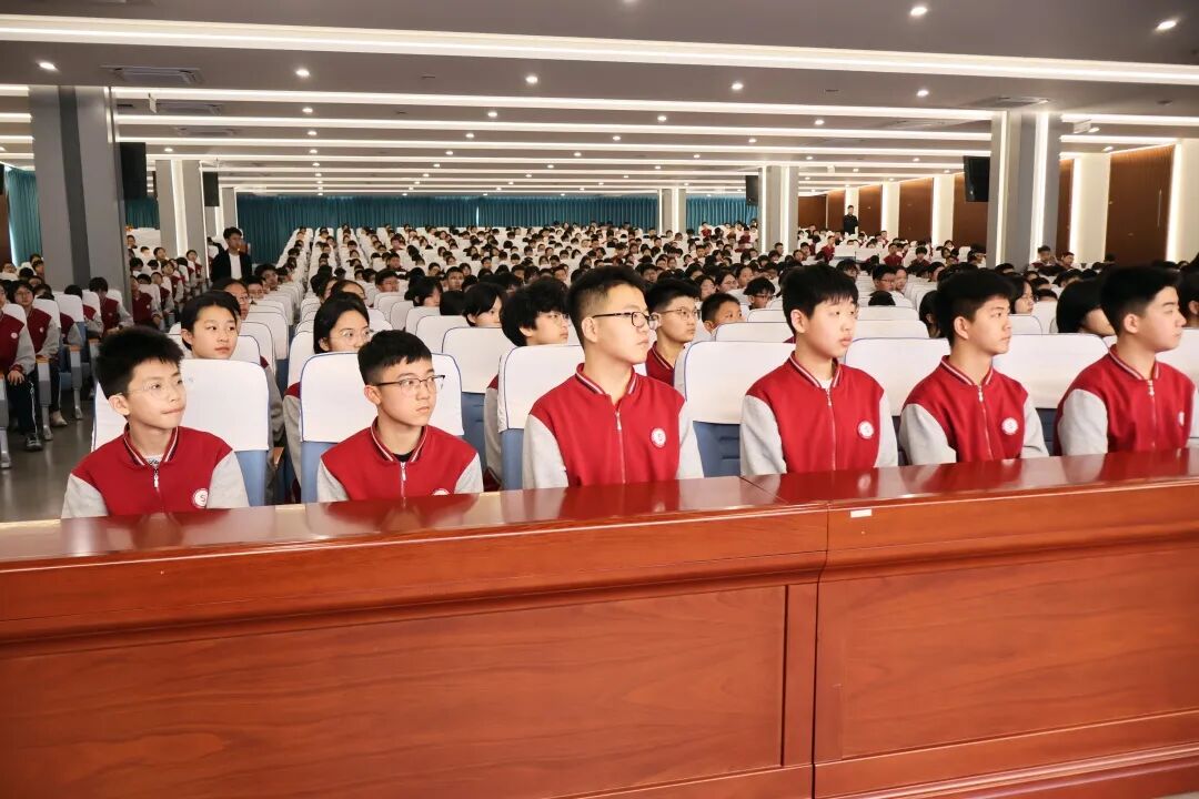 以法为基守正道，以知为翼向光明 | 石家庄私立一中初中部初一年级法制讲座