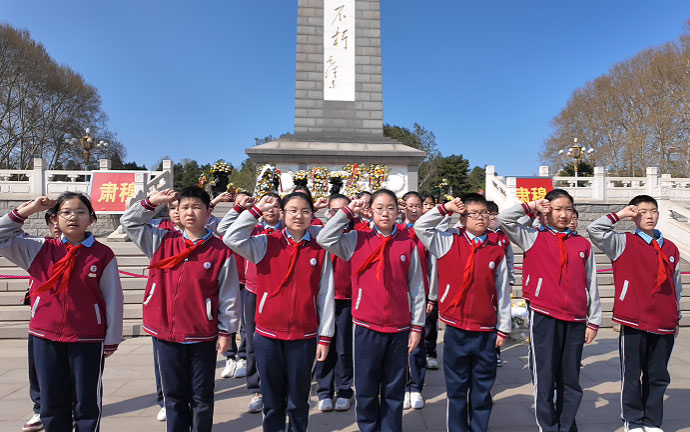 【立小 • 思政】缅怀先烈志 传承英雄魂｜少先队清明节主题活动