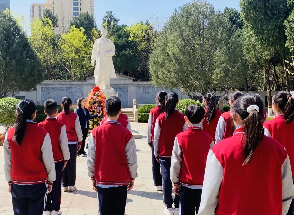 【立小 • 思政】缅怀先烈志 传承英雄魂｜少先队清明节主题活动