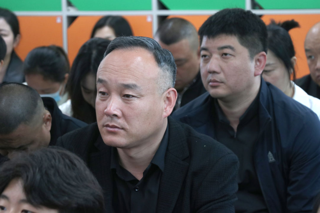 以爱之名 共赴成长丨私立一中圆满召开高一、高三年级家长会