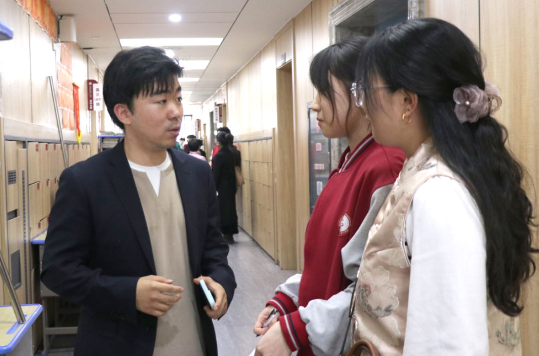 以爱之名 共赴成长丨私立一中圆满召开高一、高三年级家长会