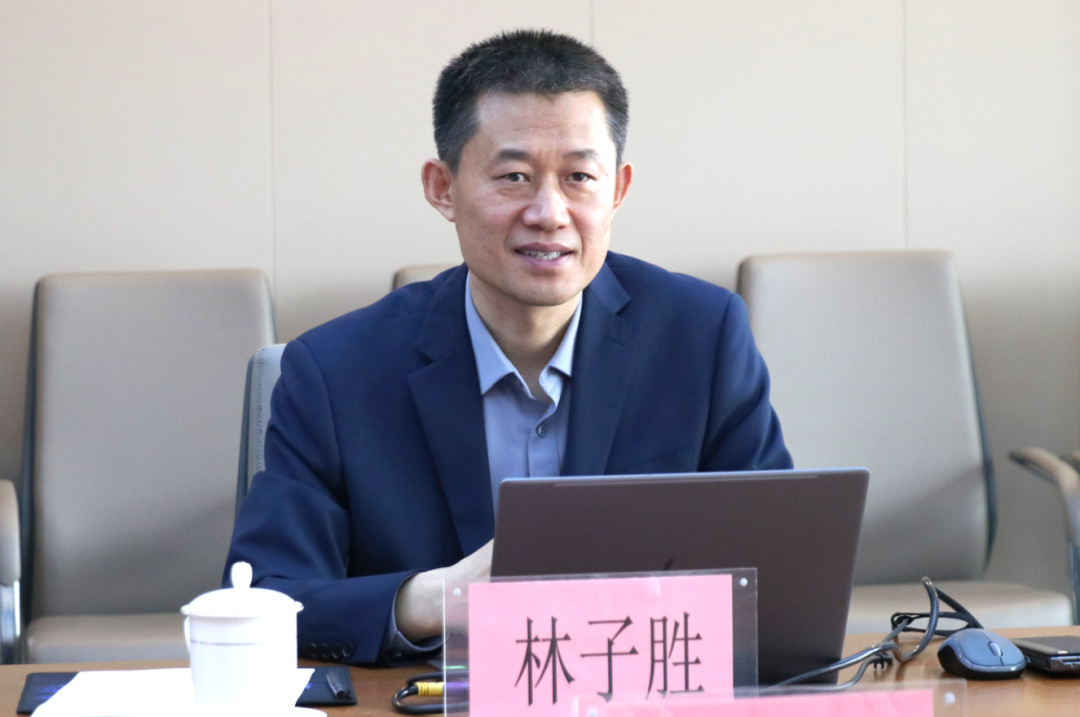 澳大利亚教育协会专家领导莅临私立一中指导交流