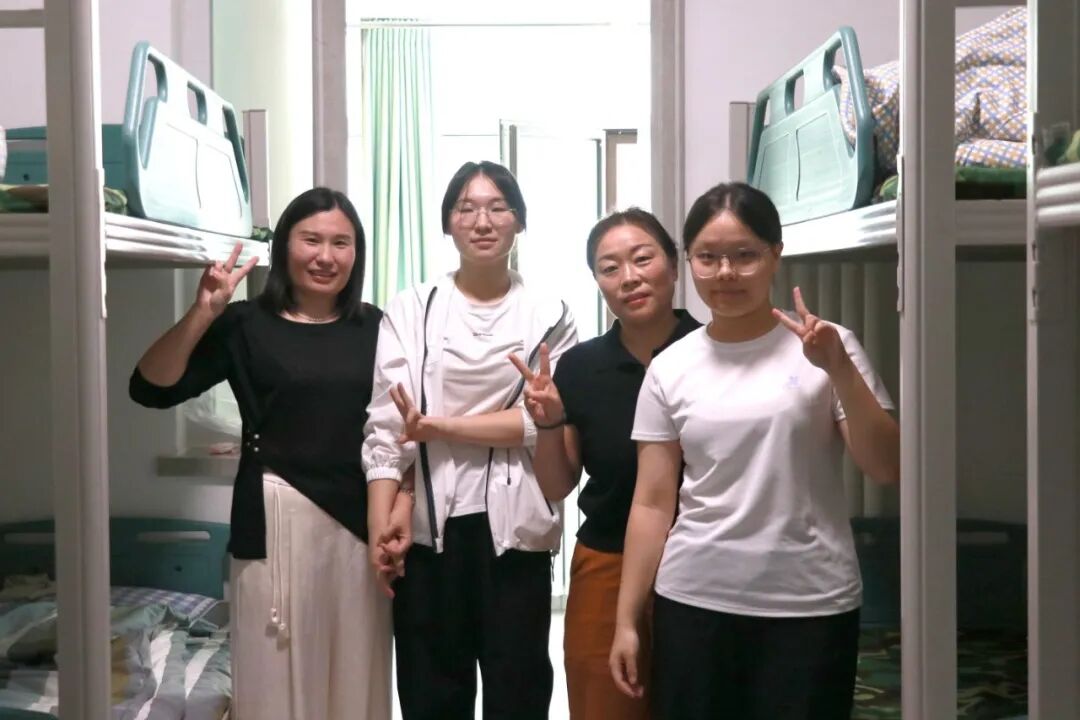 秋风赴约 新程启章丨2026级新同学，私立一中欢迎你！