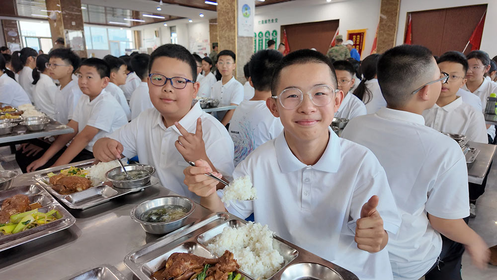 秋风赴约 新程启章丨2026级新同学，私立一中欢迎你！