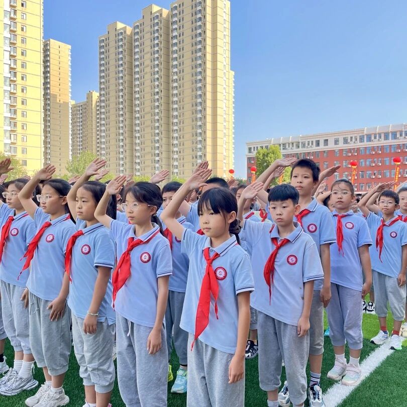 【立小•开学季】少年逢盛世 更懂来时路｜开学第一课 我们从长征讲起