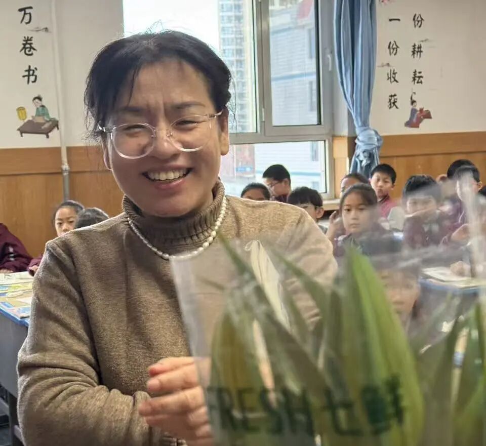 芳华未央 感恩同行｜以花为礼  致敬正盛放的你...