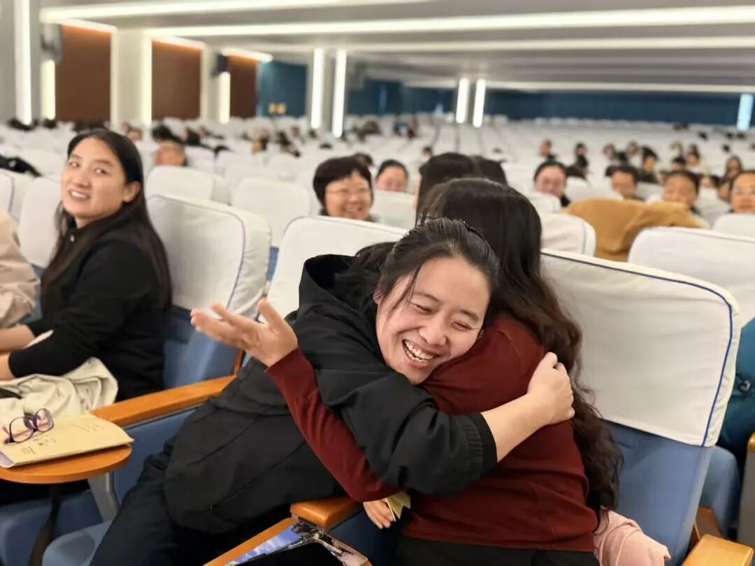 【立小 • 研修】智启AI新篇  共探班级管理新智慧