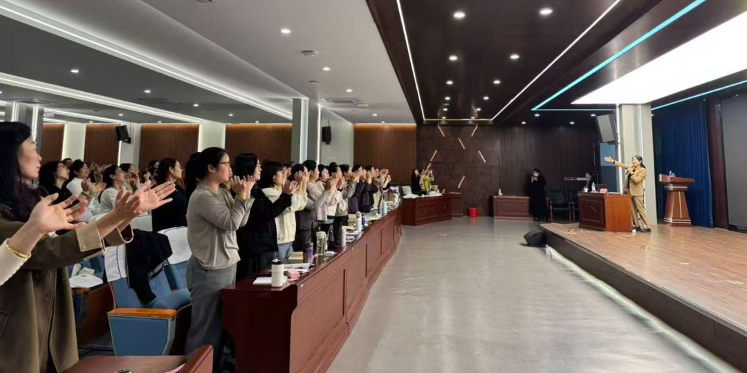 【立小 • 研修】智启AI新篇  共探班级管理新智慧