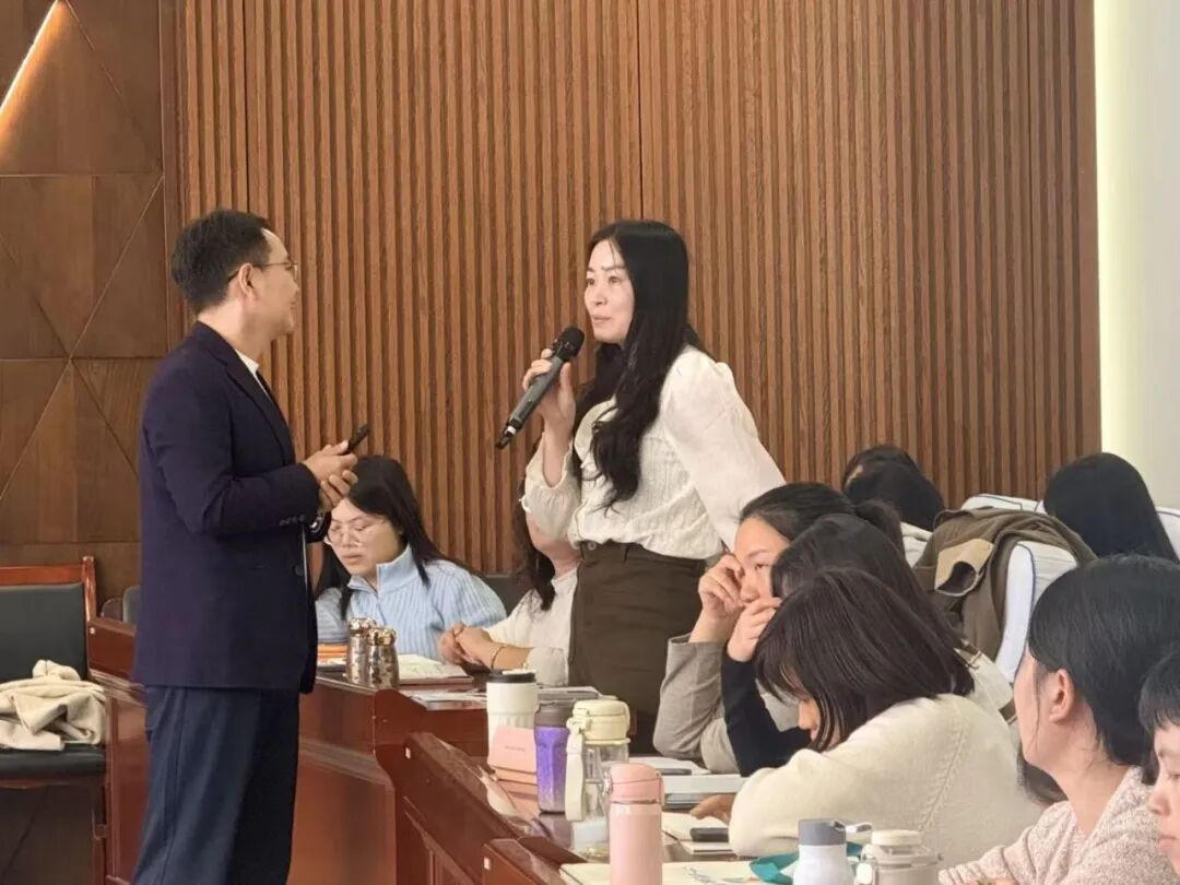 【立小 • 研修】智启AI新篇  共探班级管理新智慧