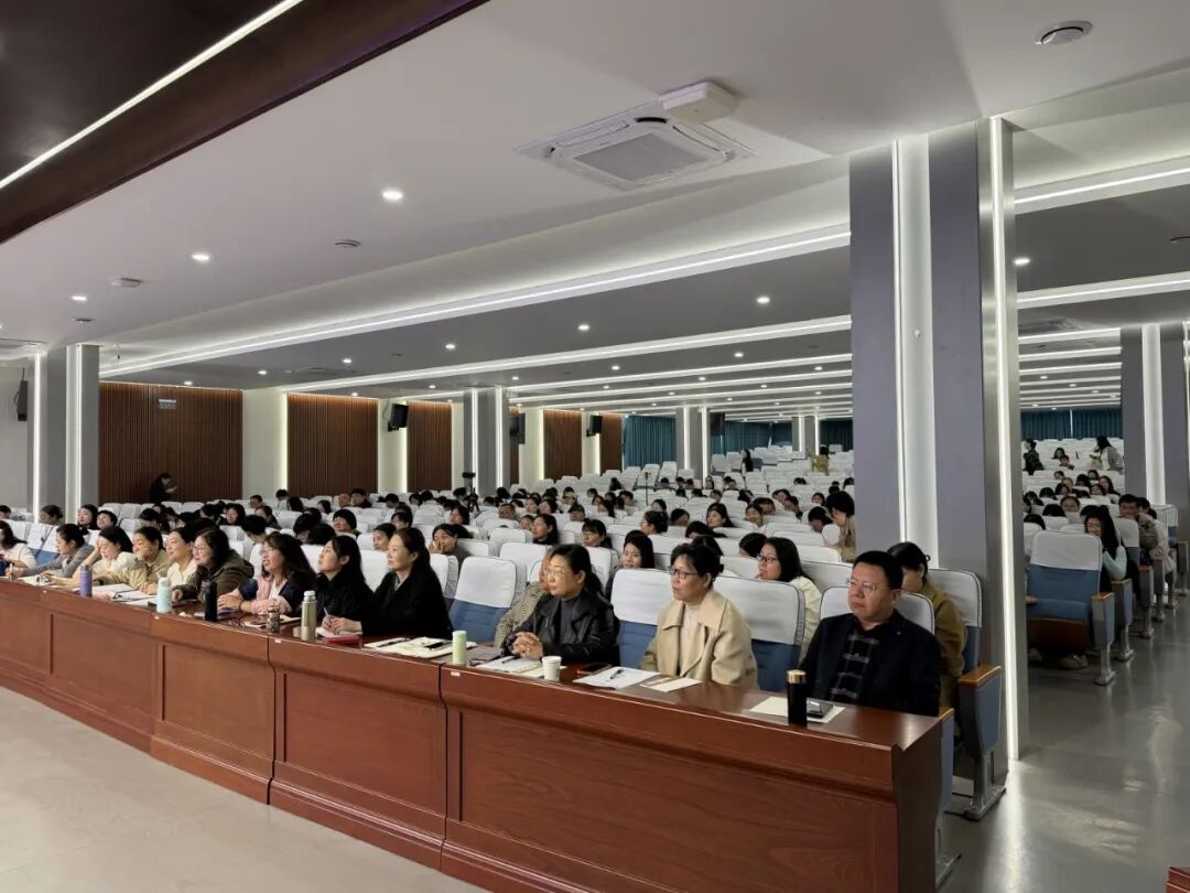 【立小 • 研修】智启AI新篇  共探班级管理新智慧